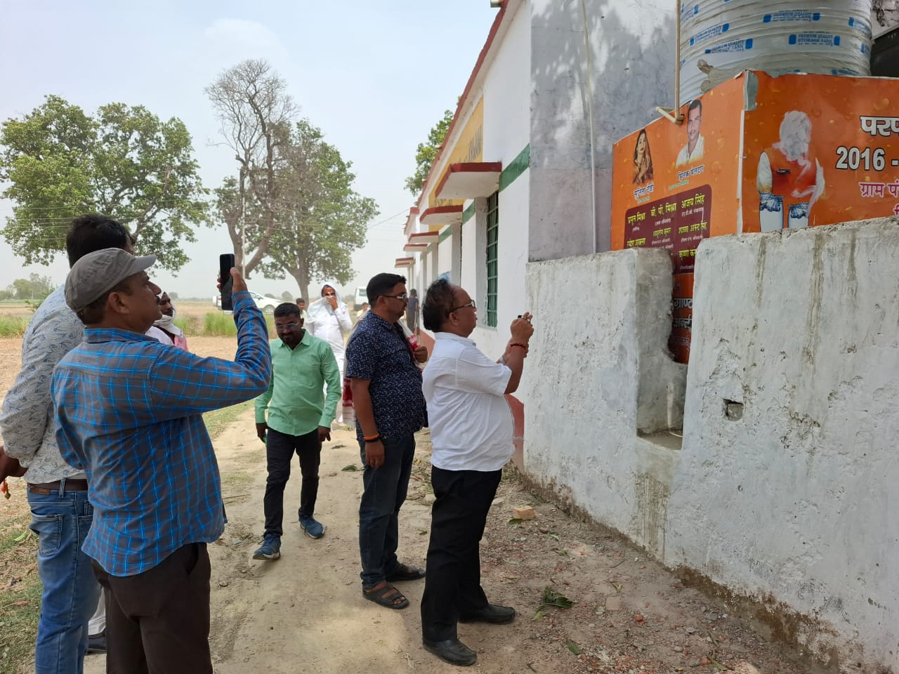 भेउसा उर्फ बनकटा में कार्यों की गुडवत्ता की जांच करने पहुंची टीएसी।